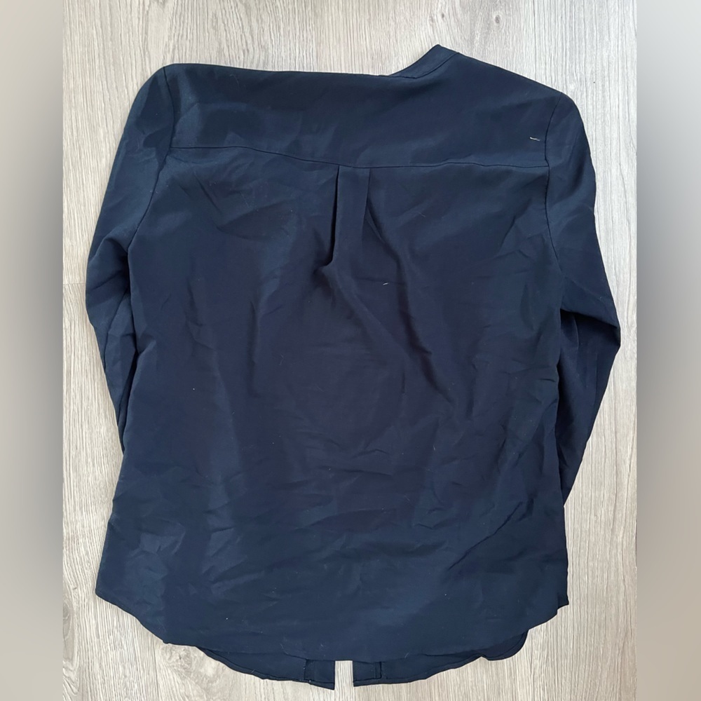Banana Republic Navy V Neck Blouse Size Small - Picture 2 of 3